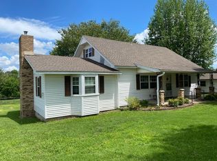 1076 N Barrington Rd, Springdale, AR 72762