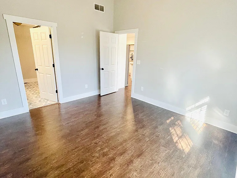 1621 Gilston Ct — Photo 9