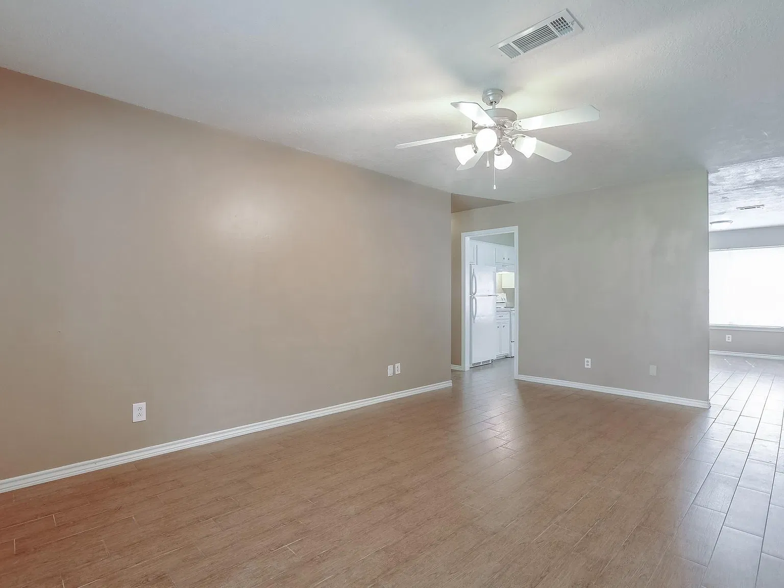 2 bed, 1.0 bath, 1110 sqft, $1,250 — Photo 4