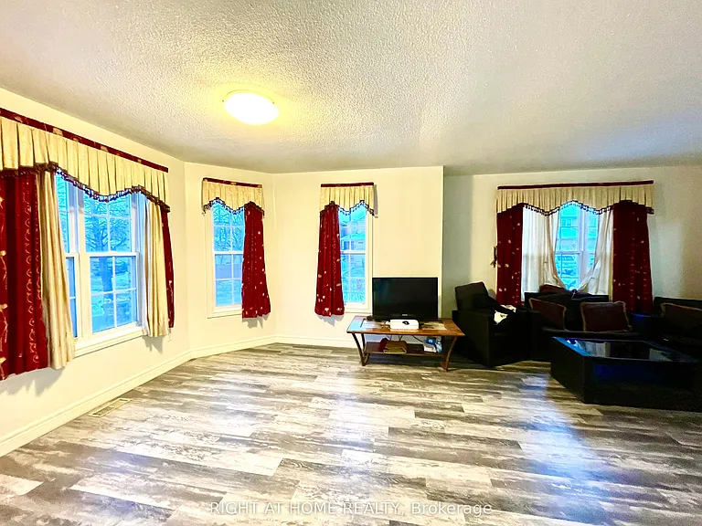 55 Velvet Grass Ln #A — Photo 6