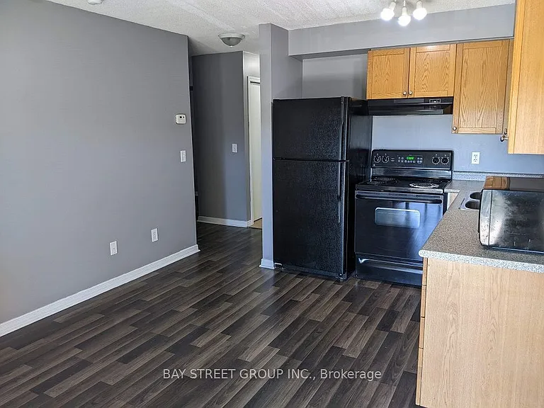 684 Warden Ave #429 — Photo 10