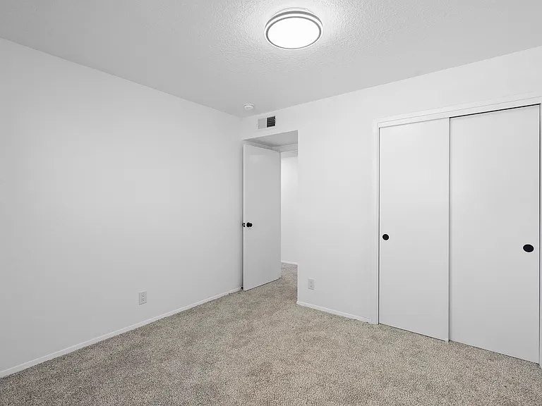 6321 Leslie Pl NE — Photo 16