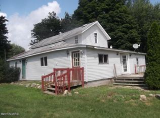 999 S Butler Rd, Quincy, MI 49082