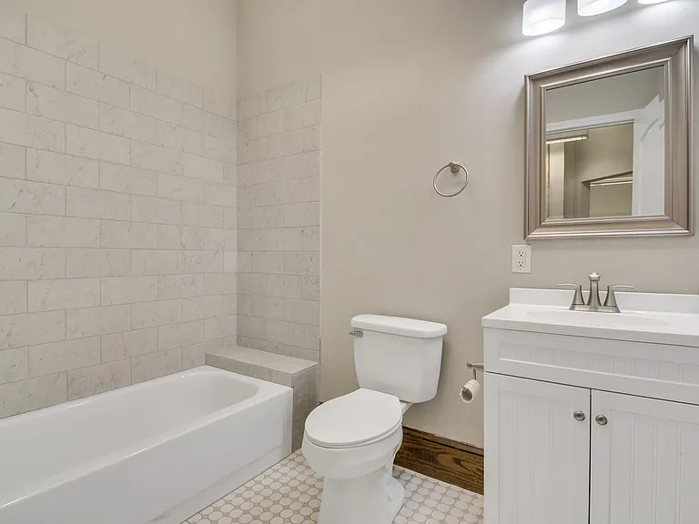 Fountain Plaza - Fitzgerald Apartments — Photo 38