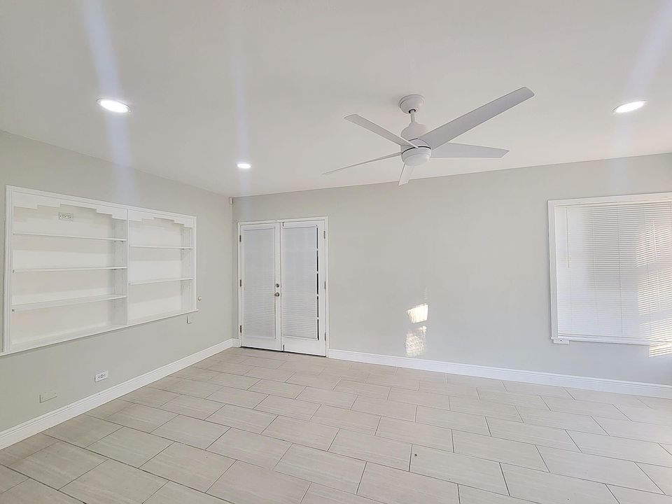 1st image of 515 NE 17th Ave