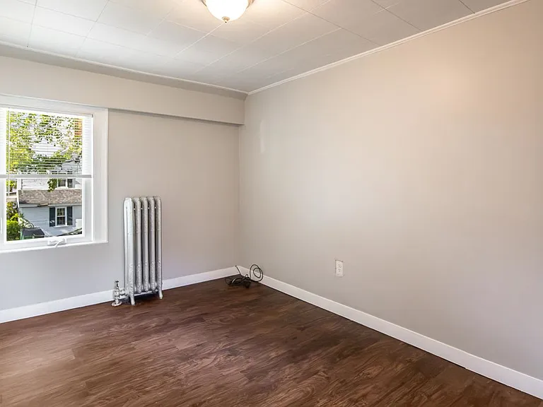 137 Locust St — Photo 12