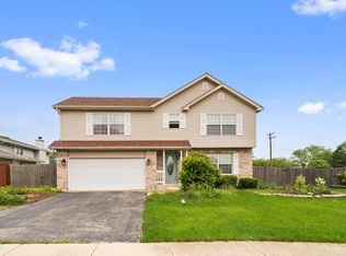 26 Austrian Dr, Romeoville, IL 60446