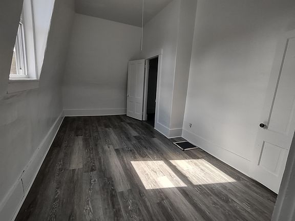 5th image of 47 Myrtle St APT 5