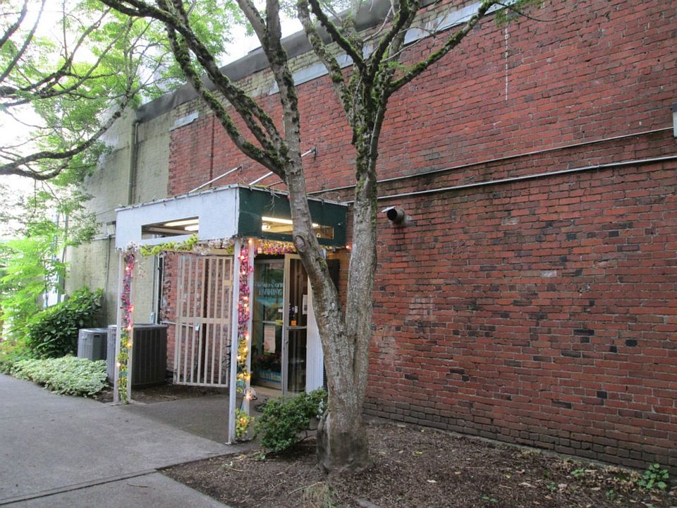 1st image of 217 N Tower Ave
