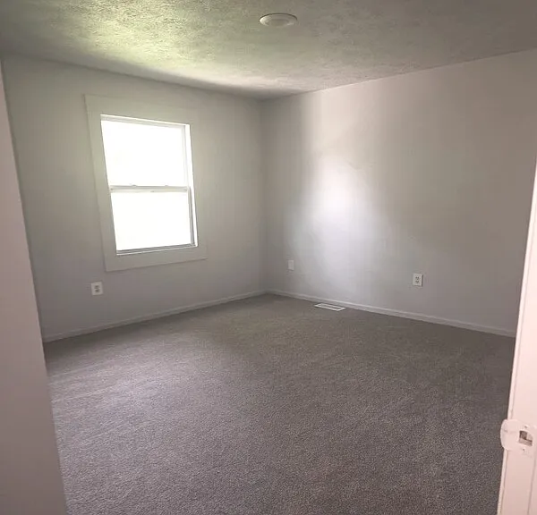 539 Kitchener St — Photo 12