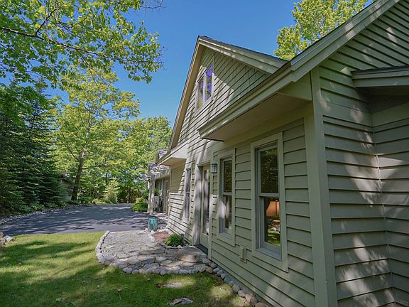 4th image of 4000 N Lake Leelanau Dr