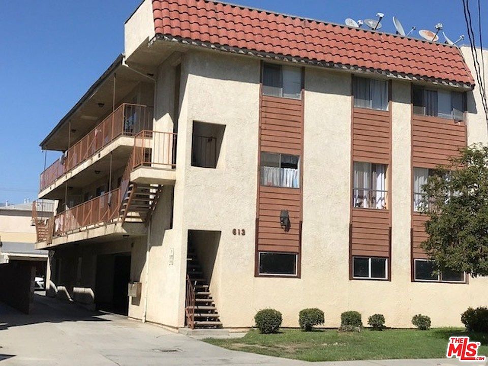 1st image of 613 E Palmer Ave