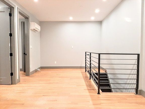 4th image of 2813 Tilden Ave #1B