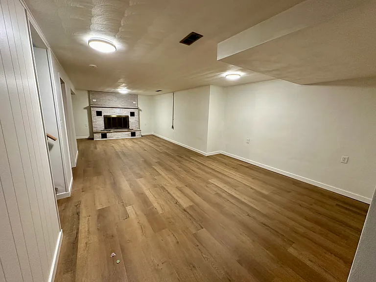 1814 Stoddard St — Photo 16