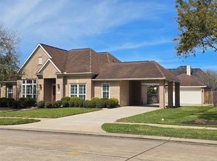1813 Sandy Lake Dr, Friendswood, TX 77546