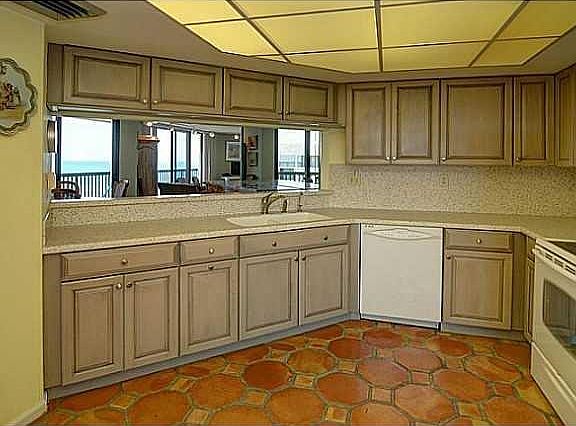 4th image of 9550 S Ocean Dr Ph 1