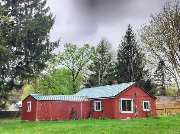 2863 Beach Rd, Port Huron, MI 48060