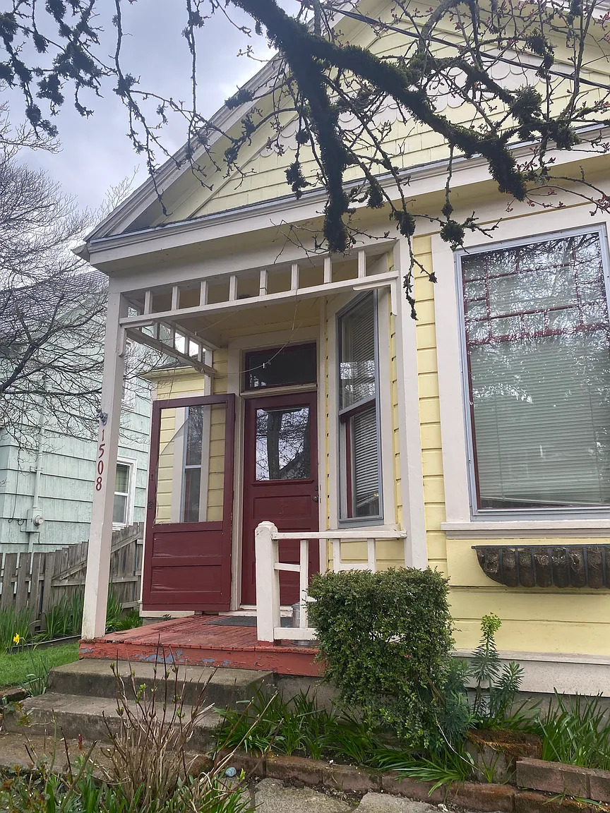 1508 SE Clinton St photo 1