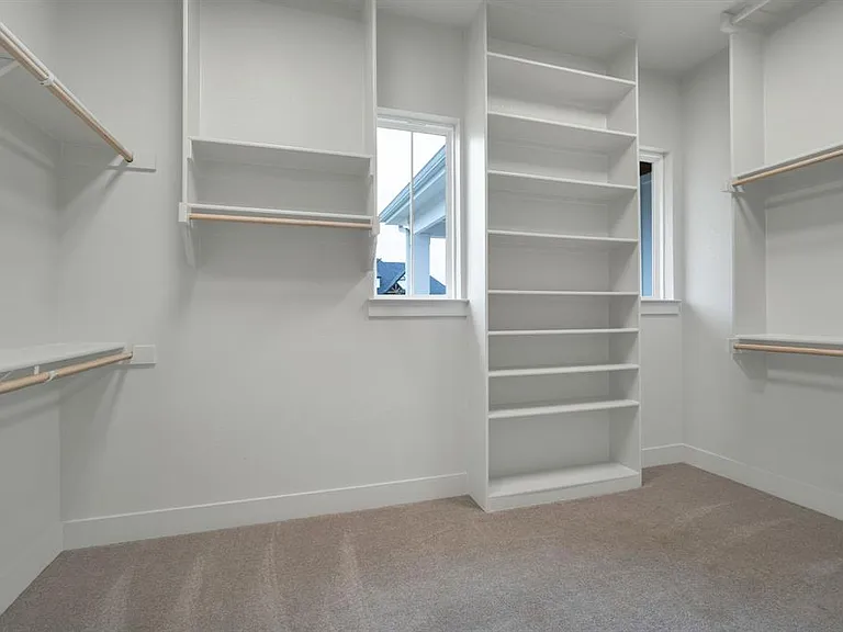 140 Farish Ln — Photo 24