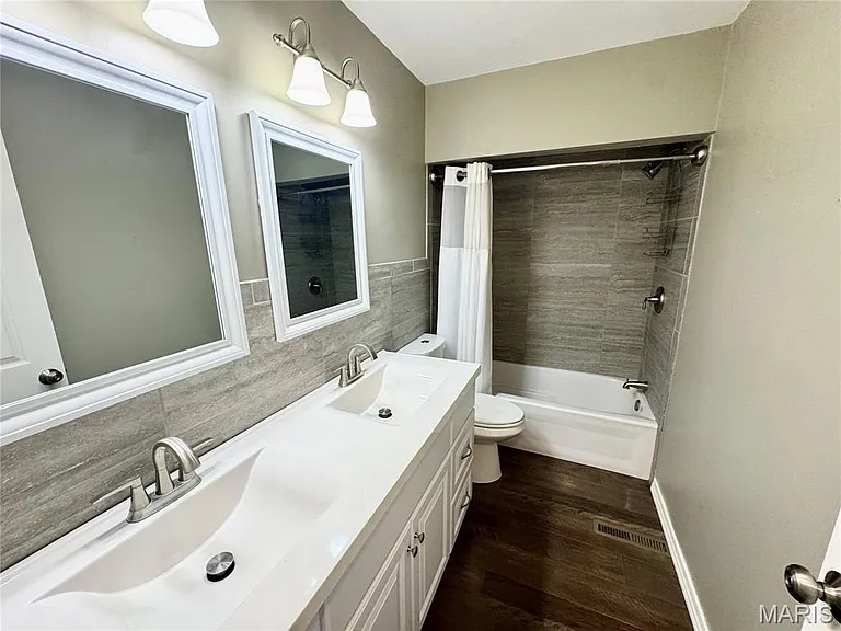 2315 Williams St — Photo 21