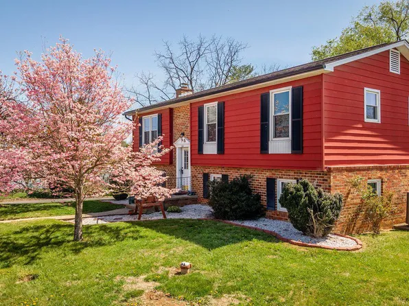 522 S Main St, Mount Crawford, VA 22841