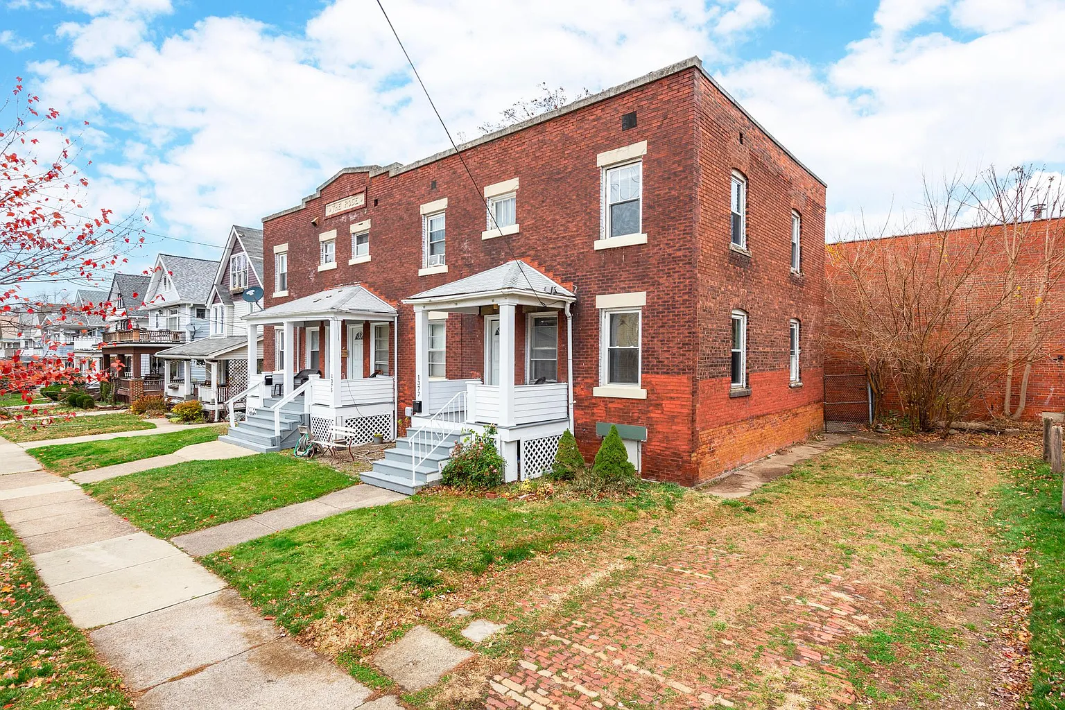 1377 Cranford Ave photo 1