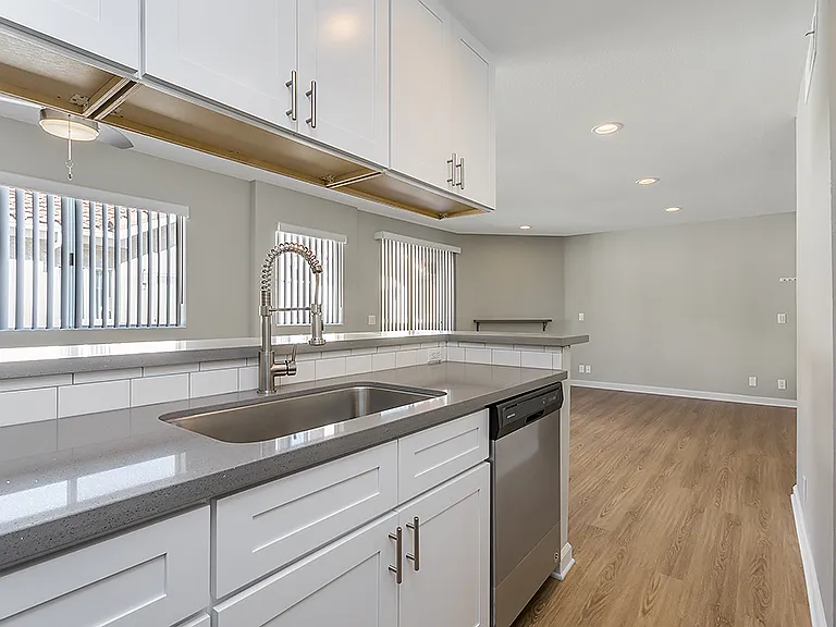 1216 S Corning St — Photo 51
