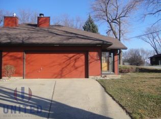 2852 S Lemon St, Sioux City, IA 51106