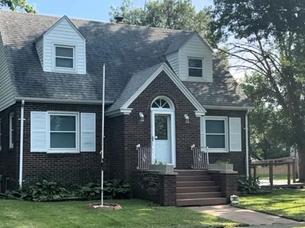 101 E Wait St, Cerro Gordo, IL 61818