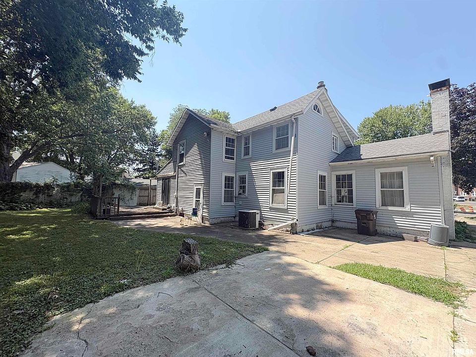 31st image of 114 E Briarwood Ct