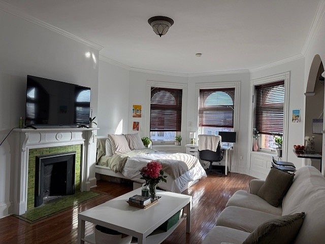 1st image of 2517 Pennsylvania Ave NW APT 5