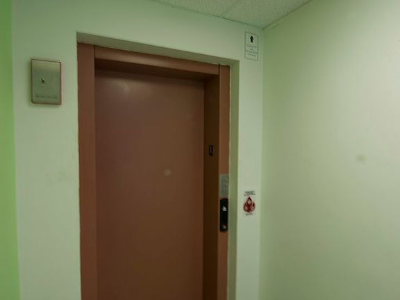 4th image of 9901 Derby Ln