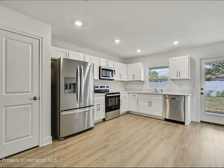 3390 Dristol Ave — Photo 4