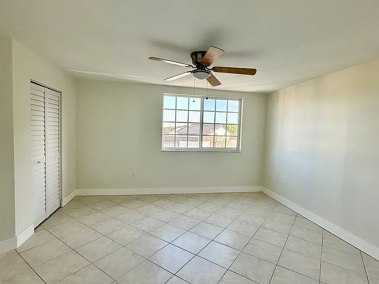 9731 Fontainebleau Blvd #F301 — Photo 5