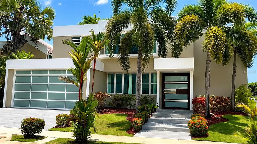 4 bed, 4.0 bath, 2900 sqft, $4,000 — Photo 1