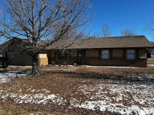 2100 N 11th St, Independence, KS 67301