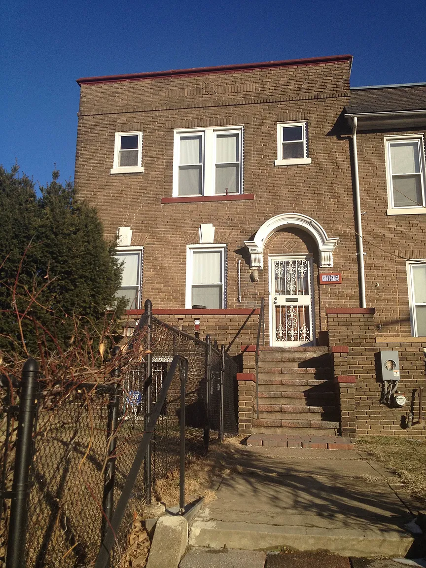 1715 2nd St NE photo 1