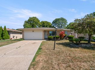 3053 Belcher Dr, Sterling Heights, MI 48310