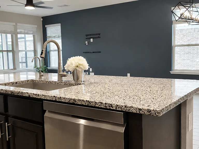 Sunken sink with reverse osmosis water filtration system