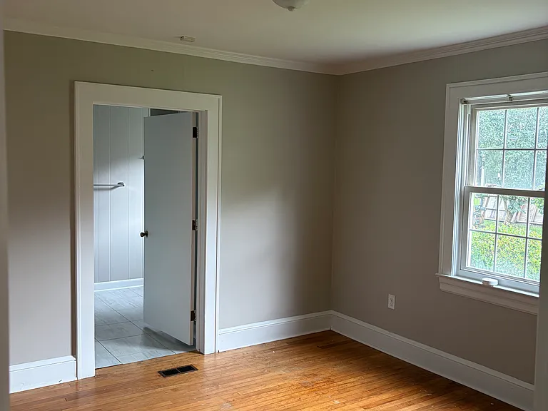 122 W Burkhead St — Photo 8