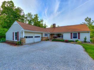 7498 Cedar Rd, Chesterland, OH 44026