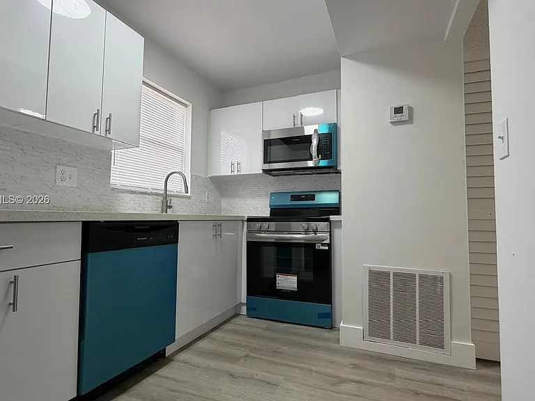 237 Lake Frances Dr #237 — Photo 3