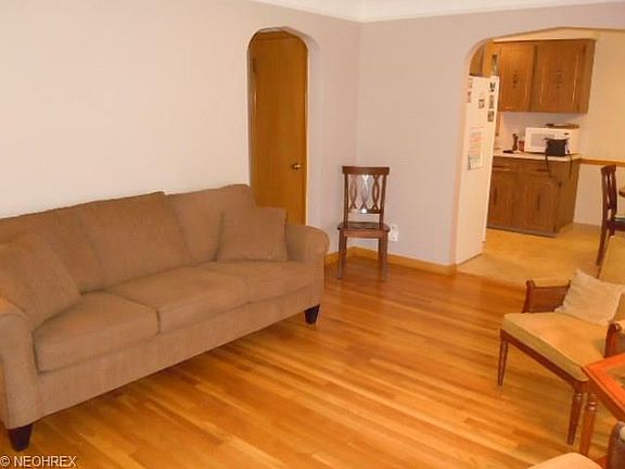 4th image of 2721 Lucerne Ave
