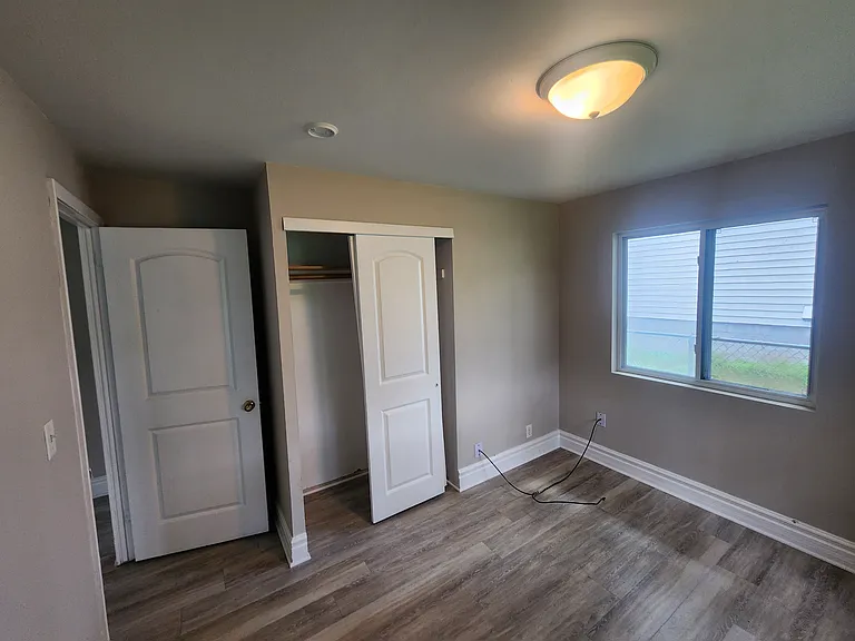 6568 Central Ave NE — Photo 10