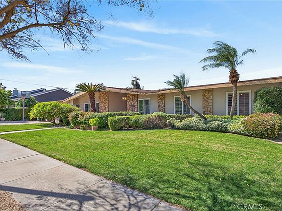 3rd image of 5305 Bardwell Ave