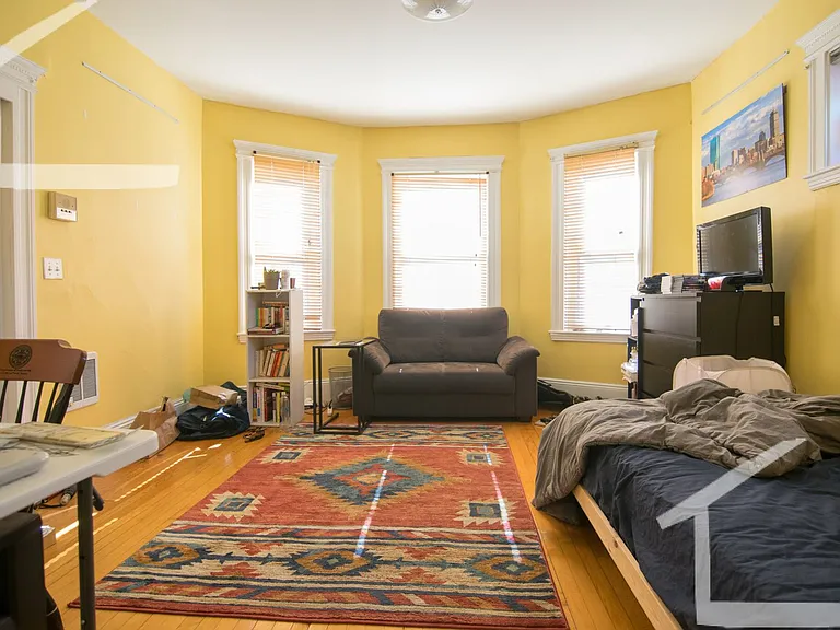227 Harvard St #5 — Photo 4