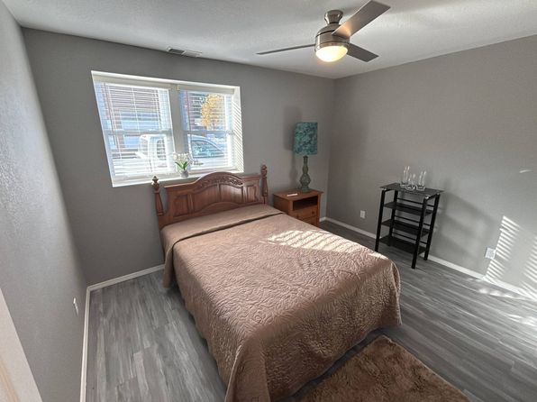 225 S Main St, Clay City, IL 62824