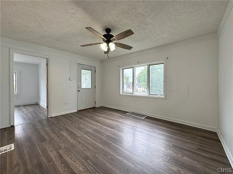 318 W Hoard St — Photo 9