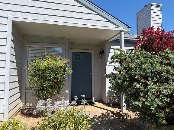3rd image of 3813 Pasadena Ave