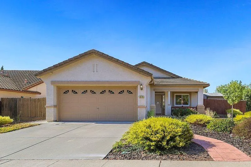 9278 Lucchesi Dr photo 1